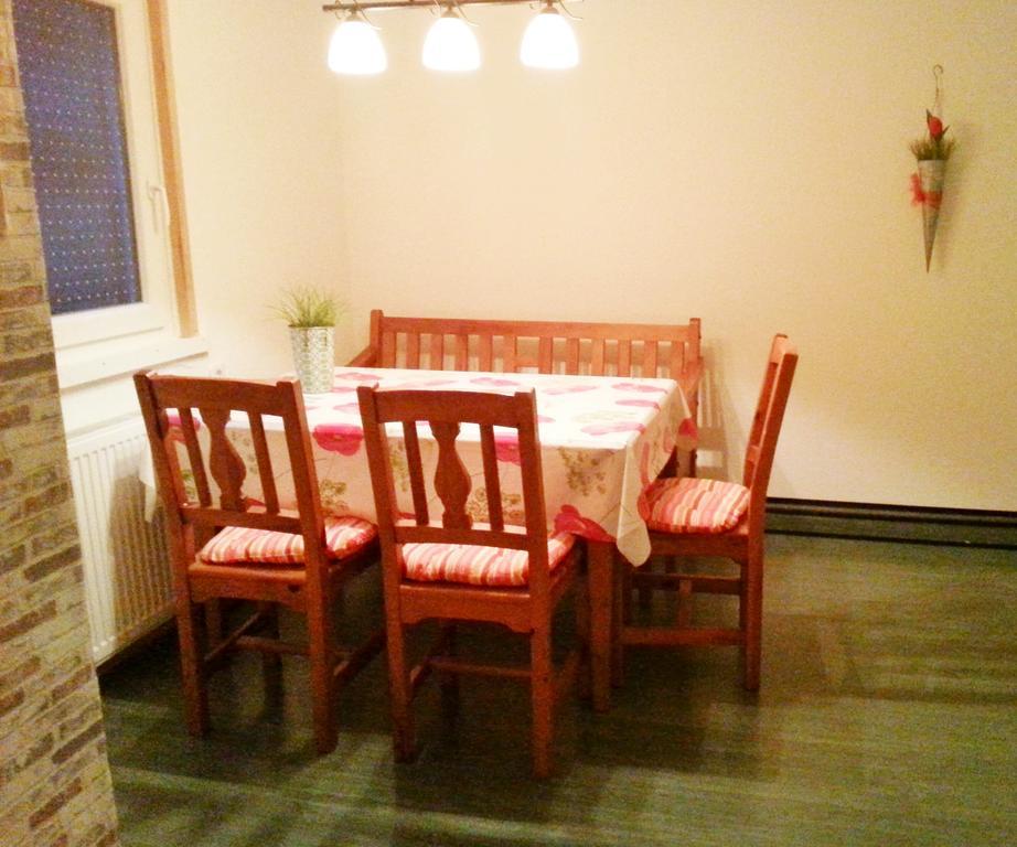 Ferienwohnung Am Nuerburgring 2.Og Adenau Kültér fotó